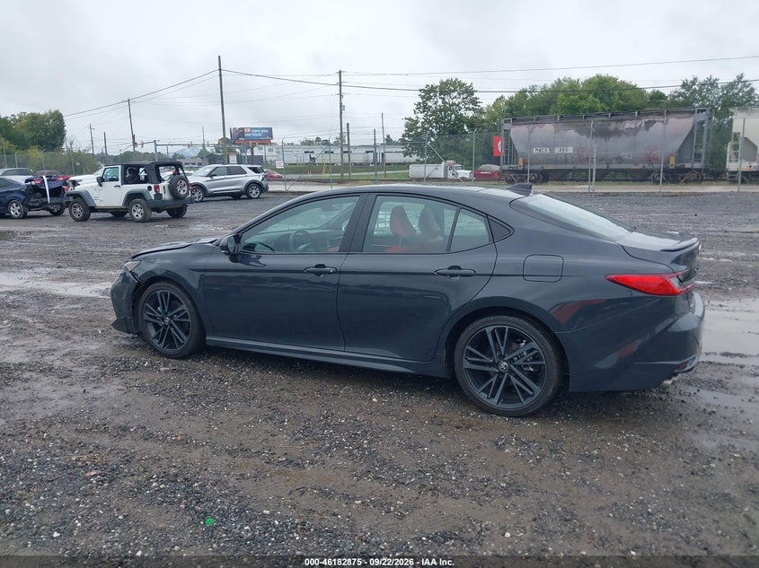 TOYOTA CAMRY - zdjęcie 14