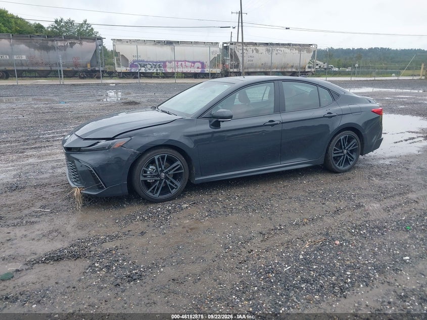 TOYOTA CAMRY - zdjęcie 2