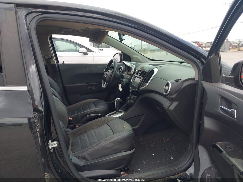 2016 CHEVROLET SONIC auction photo 5