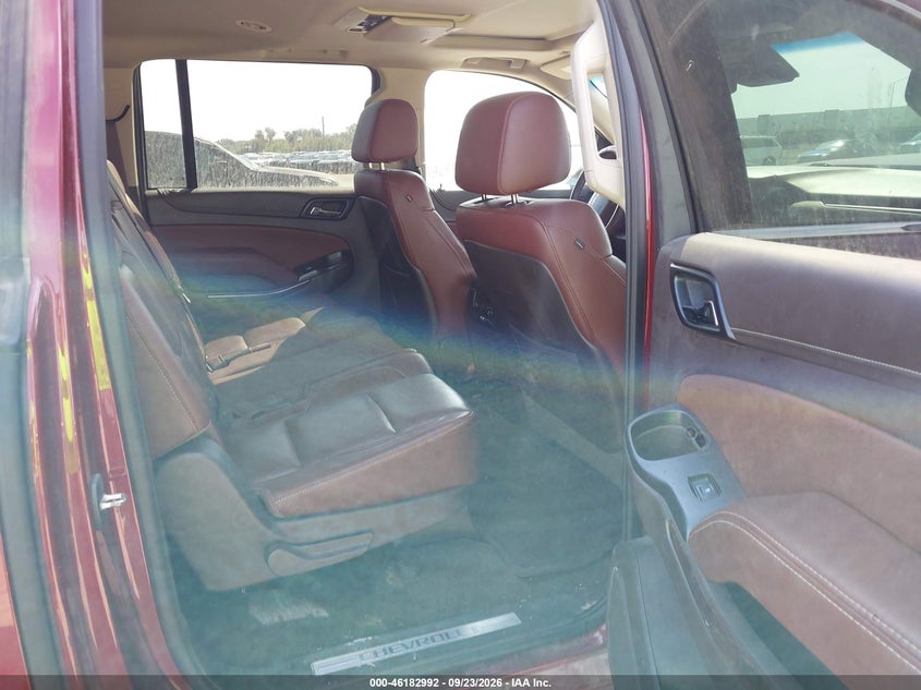 CHEVROLET SUBURBAN - zdjęcie 8