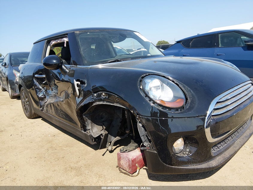2017 MINI HARDTOP COOPER · Photo 15