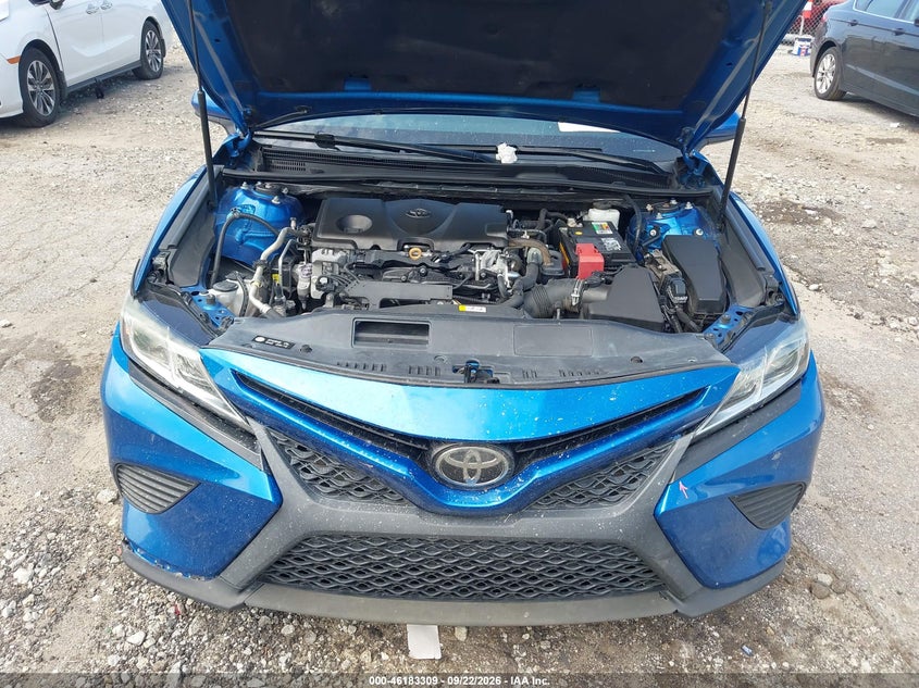 TOYOTA CAMRY - zdjęcie 10