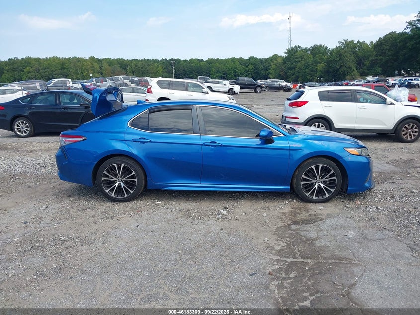 TOYOTA CAMRY - zdjęcie 14
