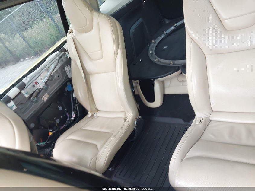 TESLA MODEL X - zdjęcie 8