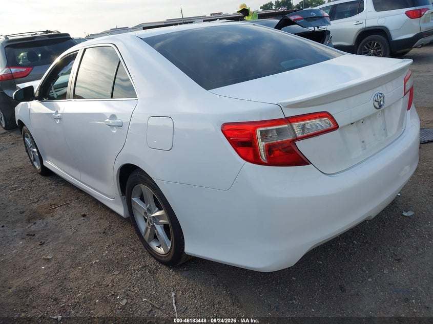 Vin: 4t1bf1fk3eu821580, lot: 46683308, toyota camry se 20143
