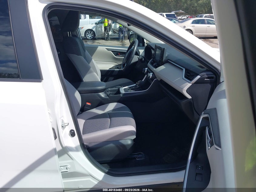 TOYOTA RAV4 - zdjęcie 5