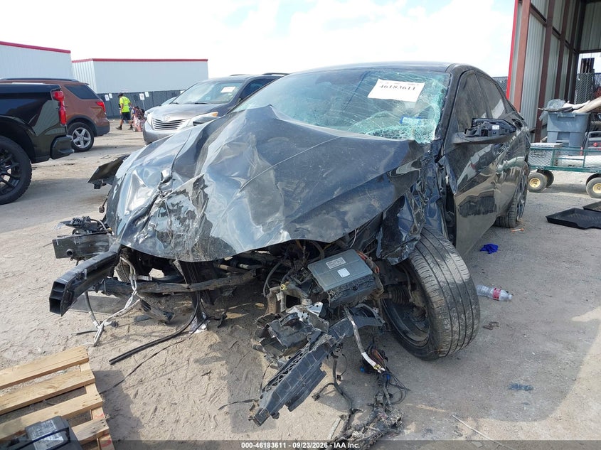 2023 Hyundai Elantra Sel, Front & Rear, IAAI, VIN KMHLS4AG5PU399044 — photo 2