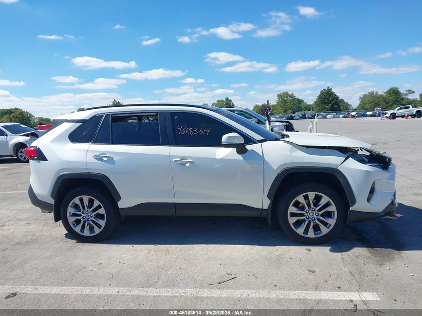 TOYOTA RAV4 - zdjęcie 13