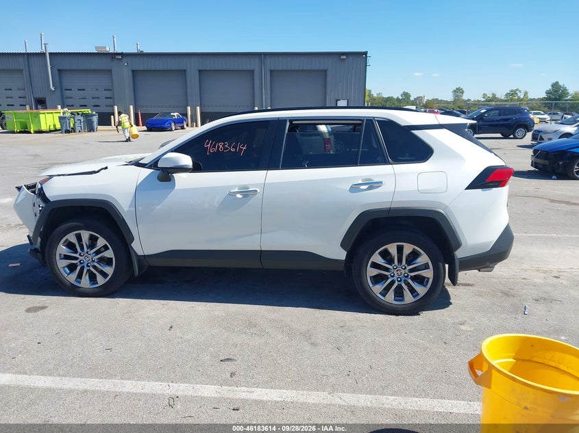 TOYOTA RAV4 - zdjęcie 14