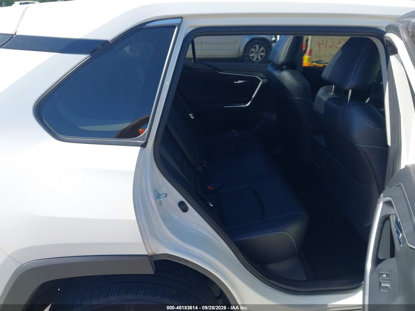 TOYOTA RAV4 - zdjęcie 8