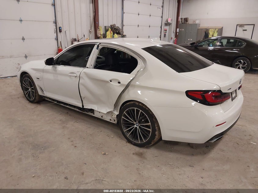 Vin: wba33ag04pcl49281, lot: 46683517, bmw 530e xdrive 20233