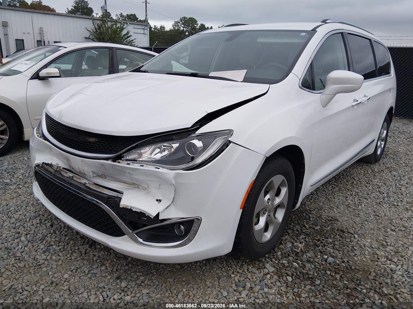 Vin: 2c4rc1eg8hr777666, lot: 46683522, chrysler pacifica touring-l plus 20172