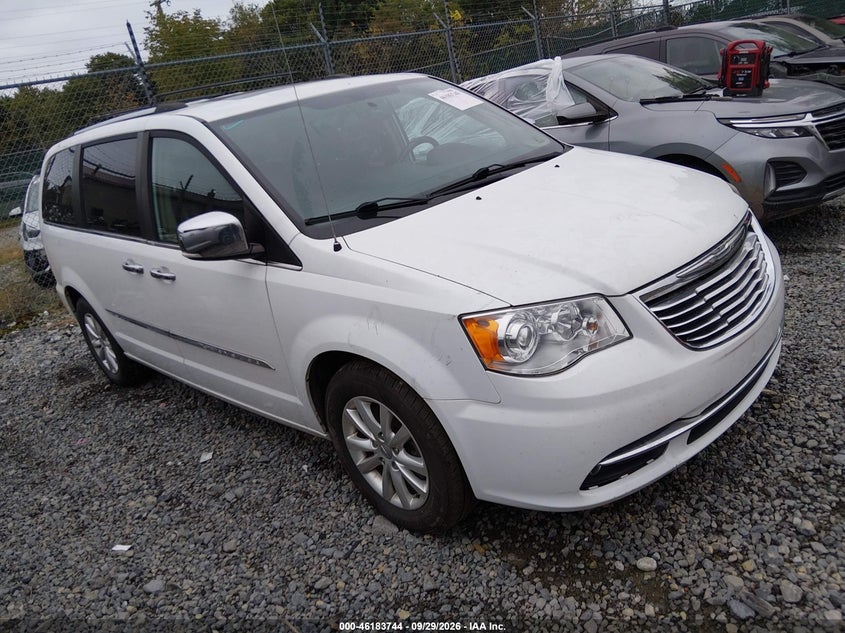 2015 Chrysler Town & Country Limited Platinum