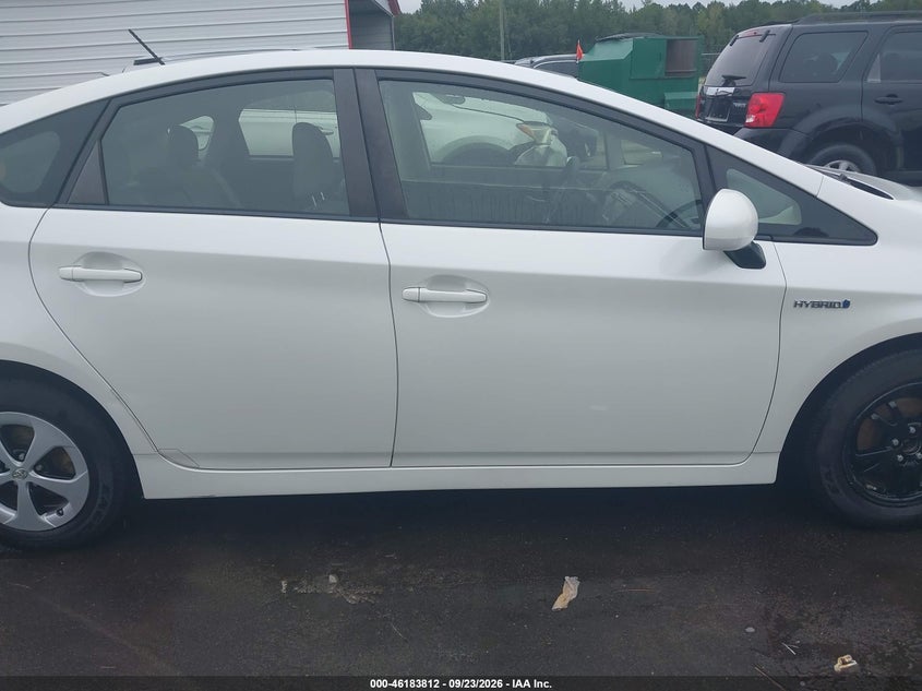 TOYOTA PRIUS - zdjęcie 13