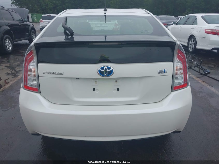 TOYOTA PRIUS - zdjęcie 16