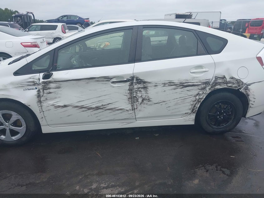 TOYOTA PRIUS - zdjęcie 6