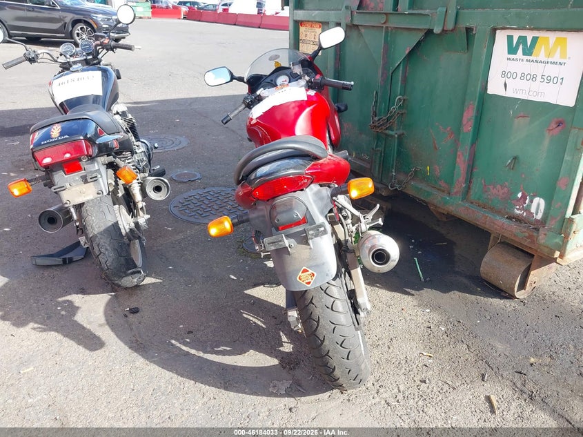 SUZUKI SV650 2001