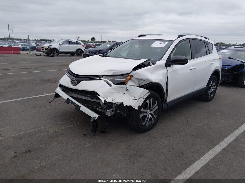 2017 Toyota RAV 4, Удар спереду, IAAI, VIN JTMZFREV5HJ125208 — фото 2