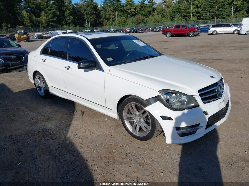 Vin: wddgf8ab0ea933772, lot: 46683969, mercedes-benz c 300 sport 4matic 2014 img_1