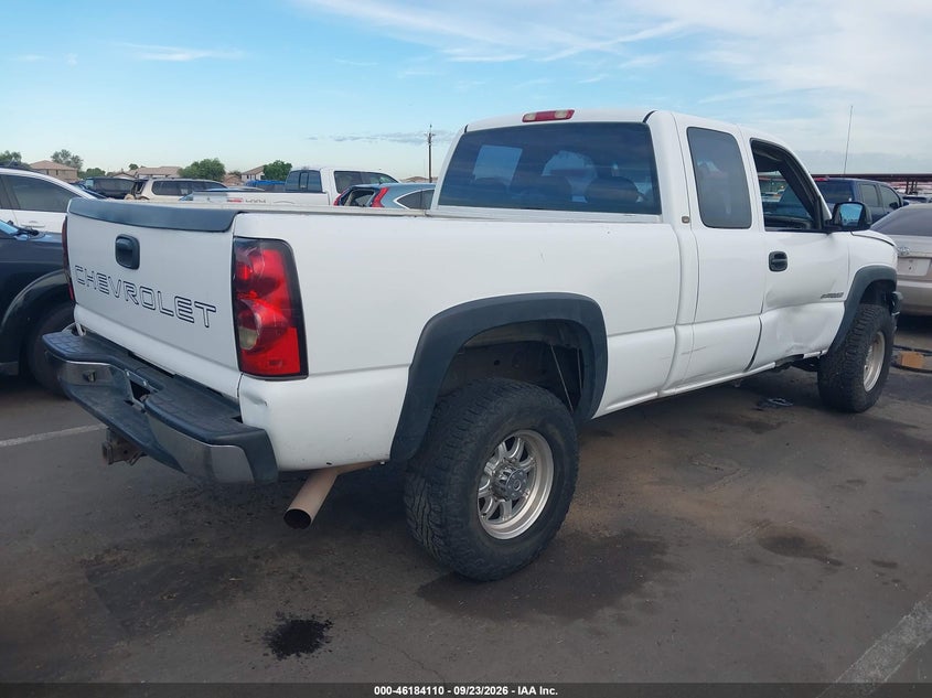 2005 CHEVROLET SILVERADO 2500HD WORK TRUCK · Фото 4