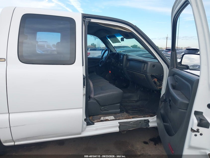 2005 CHEVROLET SILVERADO 2500HD WORK TRUCK · Фото 5