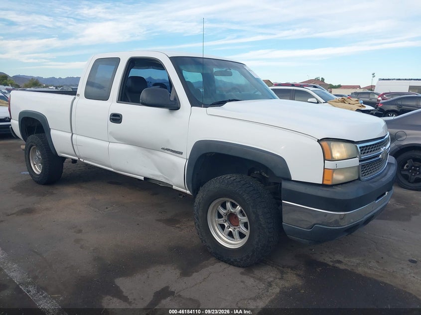 2005 CHEVROLET SILVERADO 2500HD WORK TRUCK · Фото 6