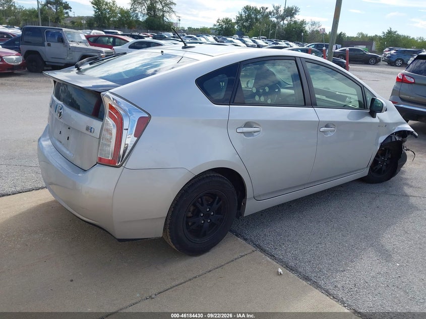 Vin: jtdkn3du1d0353507, lot: 46684290, toyota prius three 20134
