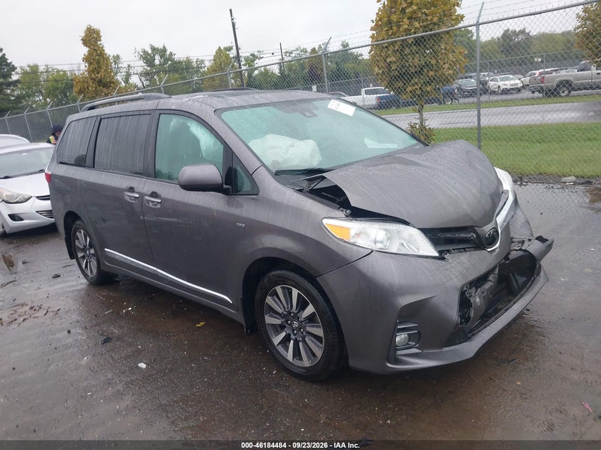 TOYOTA SIENNA - zdjęcie 1