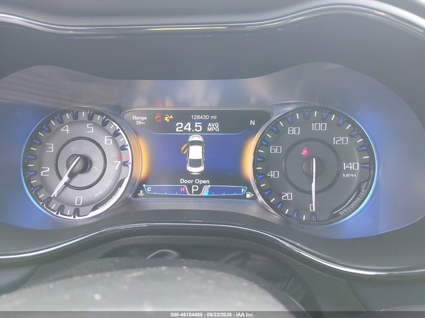 2015 CHRYSLER 200 S · Фото 7