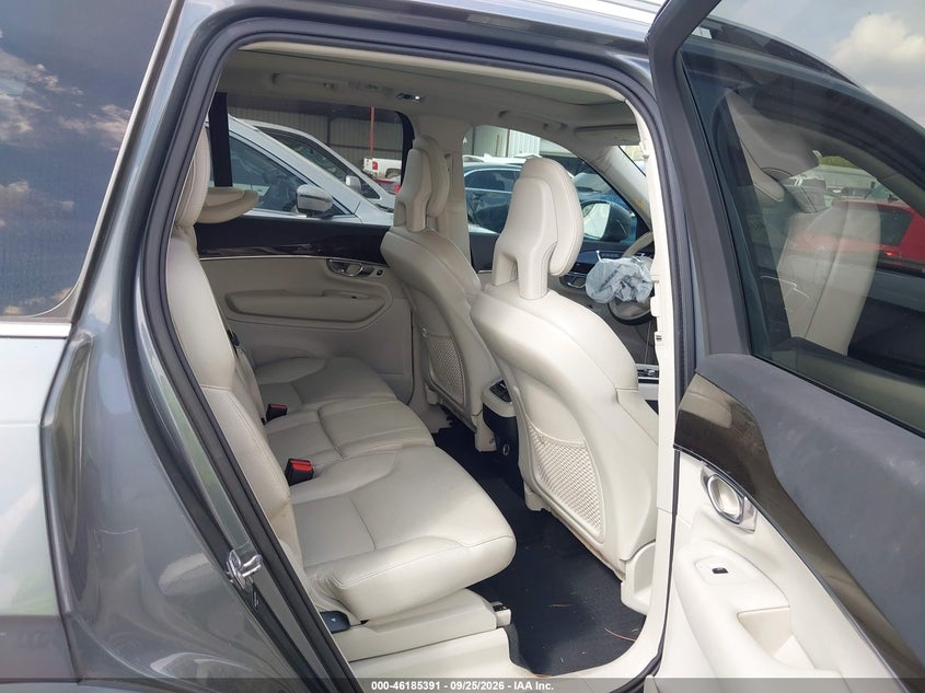 VOLVO XC90 - zdjęcie 8