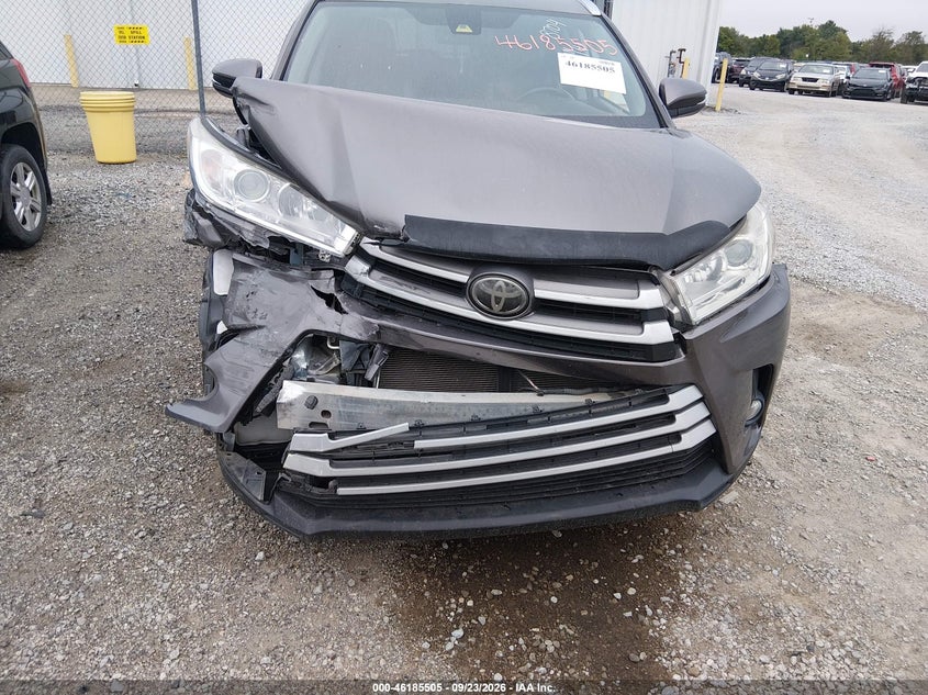 TOYOTA HIGHLANDER - zdjęcie 13