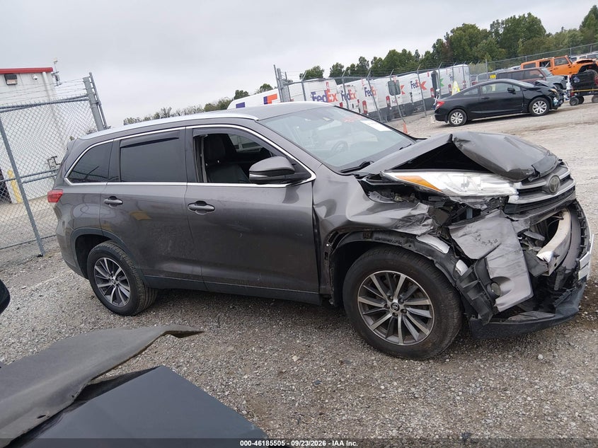 TOYOTA HIGHLANDER - zdjęcie 14