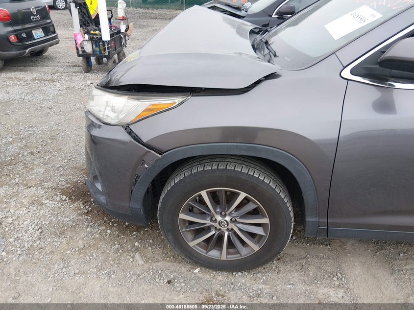 TOYOTA HIGHLANDER - zdjęcie 20