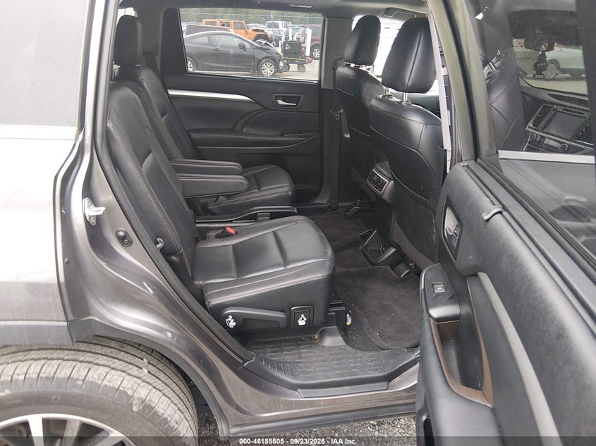 TOYOTA HIGHLANDER - zdjęcie 8