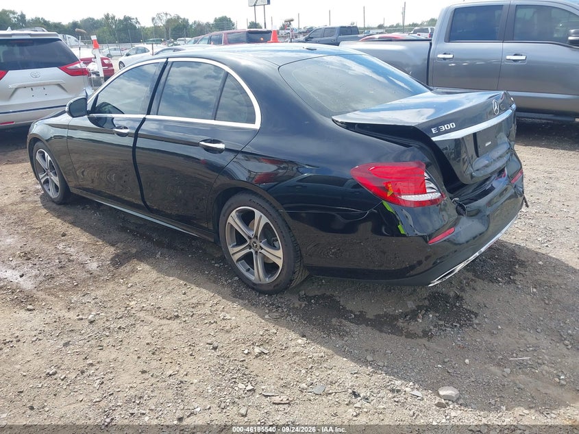 Vin: wddzf4kb8ja388897, lot: 46685400, mercedes-benz e 300 4matic 20183