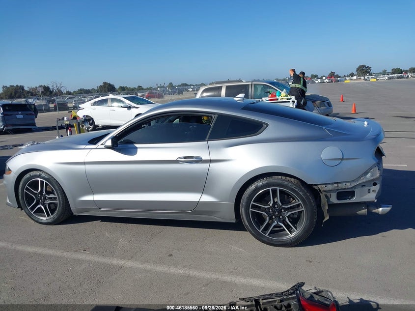 FORD MUSTANG - zdjęcie 15