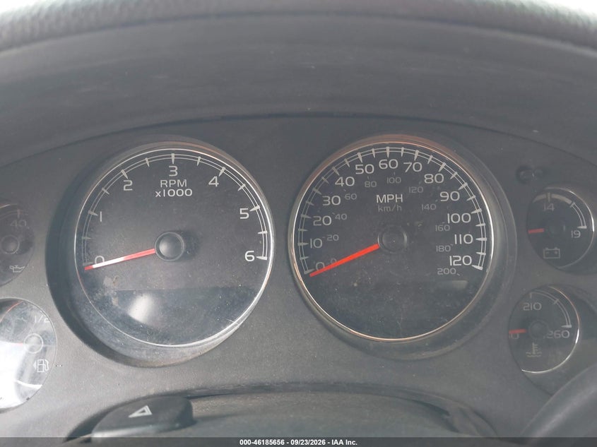 CHEVROLET SILVERADO 1500 2011 VIN 1GCRKTE37BZ215928