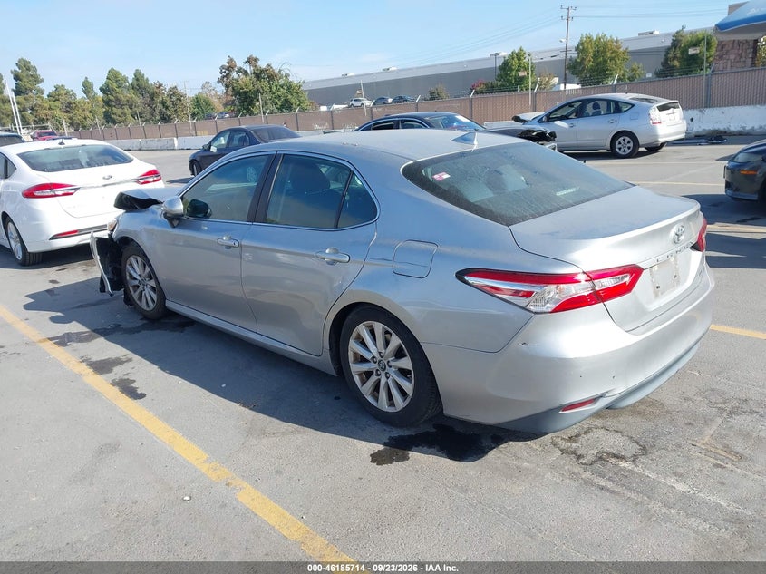 TOYOTA CAMRY - zdjęcie 3