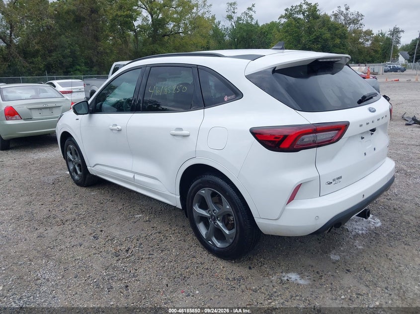 Vin: 1fmcu9nz2pub18305, lot: 46685710, ford escape st-line select 20233