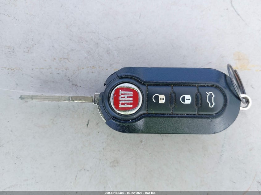 2016 FIAT 500L TREKKING · Фото 11