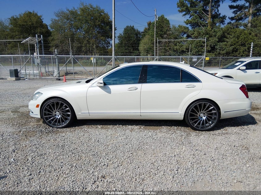 Фото 19 - MERCEDES-BENZ S 550