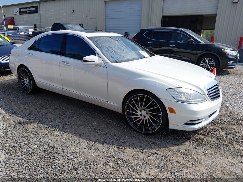 MERCEDES-BENZ S 550 2010 VIN WDDNG8GB2AA326455