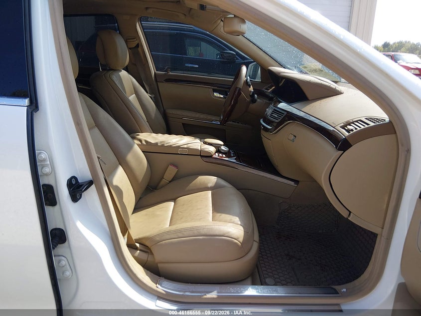 MERCEDES-BENZ S 550 2010 VIN WDDNG8GB2AA326455