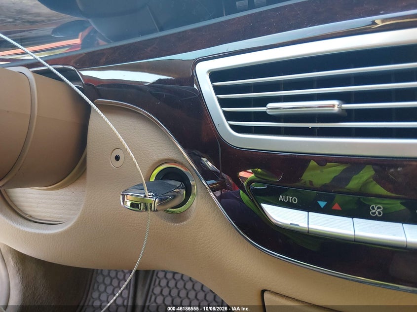 MERCEDES-BENZ S 550 2010 VIN WDDNG8GB2AA326455