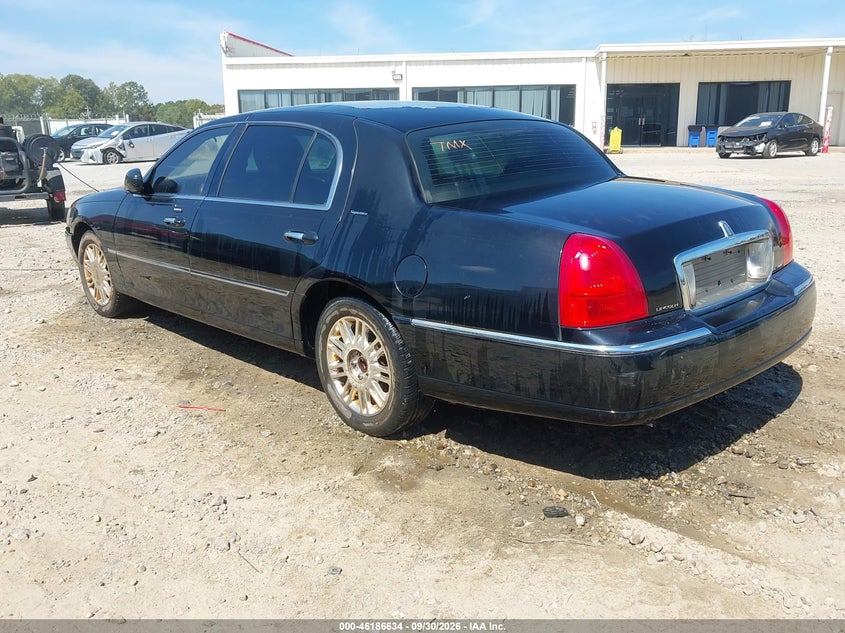 Vin: 2lnbl8fv3bx756911, lot: 46686494, lincoln town car signature l 20113