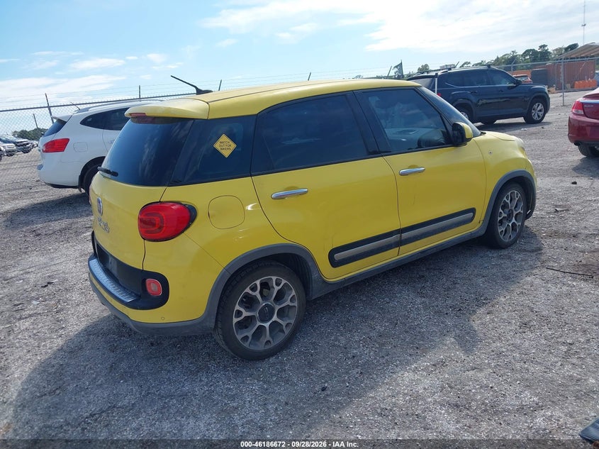 2014 FIAT 500L TREKKING · Фото 4