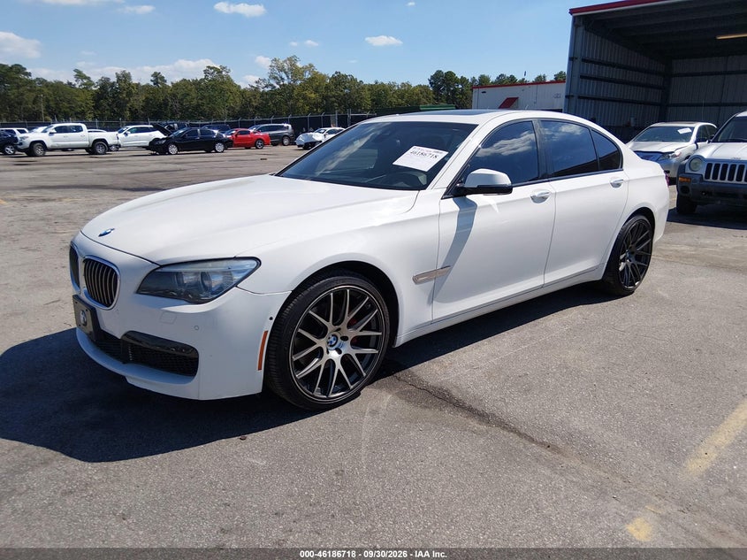2015 BMW 740I, Normal Wear & Tear, IAAI, VIN WBAYA6C55FD826979 — photo 2