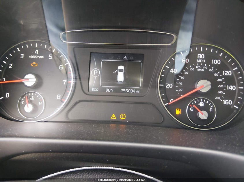 Фото 7 - KIA SORENTO