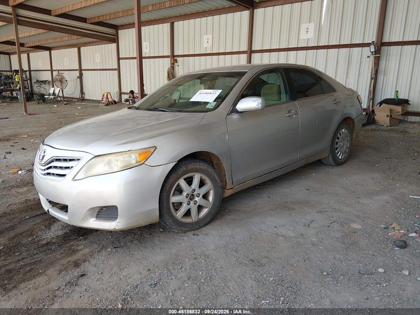 Vin: 4t1bf3ek3au085134, lot: 46686716, toyota camry le 20102