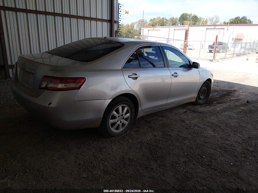 Vin: 4t1bf3ek3au085134, lot: 46686716, toyota camry le 20104